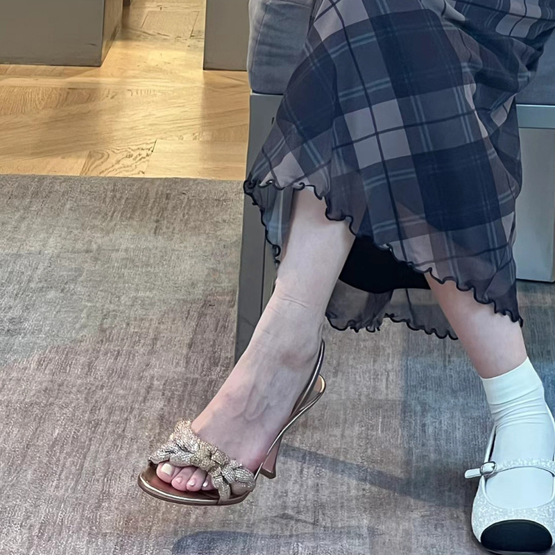 Dames sandalen, puntige gouden - Metallic Heel Sandal recensie en prijs