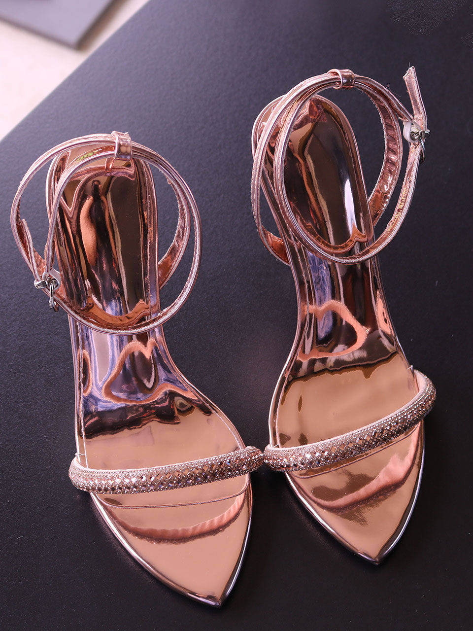 Zilveren spiegelgelakte leren  - Rhinestone Sandal Women recensie en prijs