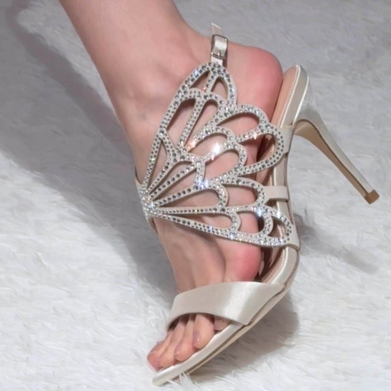 Nieuw in 2026: Opengewerkte vl - Strappy Heeled Sandals recensie en prijs