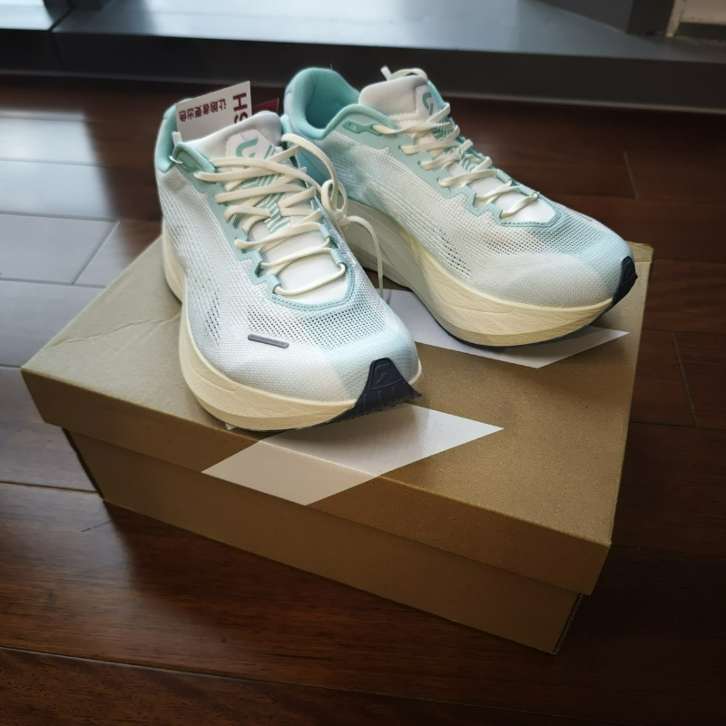 DYNAFISH hardloopschoenen voor - Women'S Shoes Vs Men'S recensie en prijs